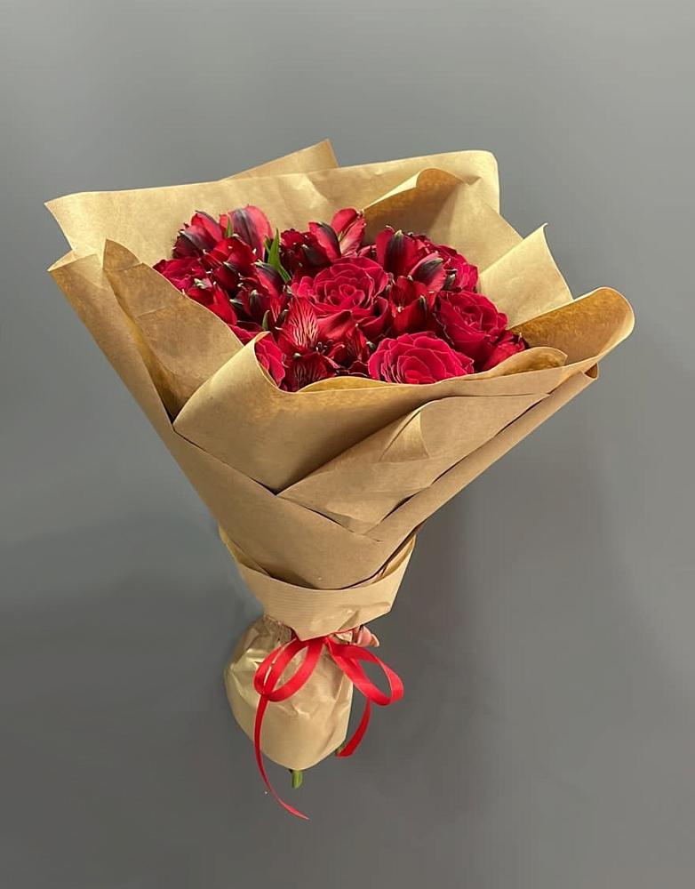 Букет цветов из: Альстромерии и Розы в Запорожской