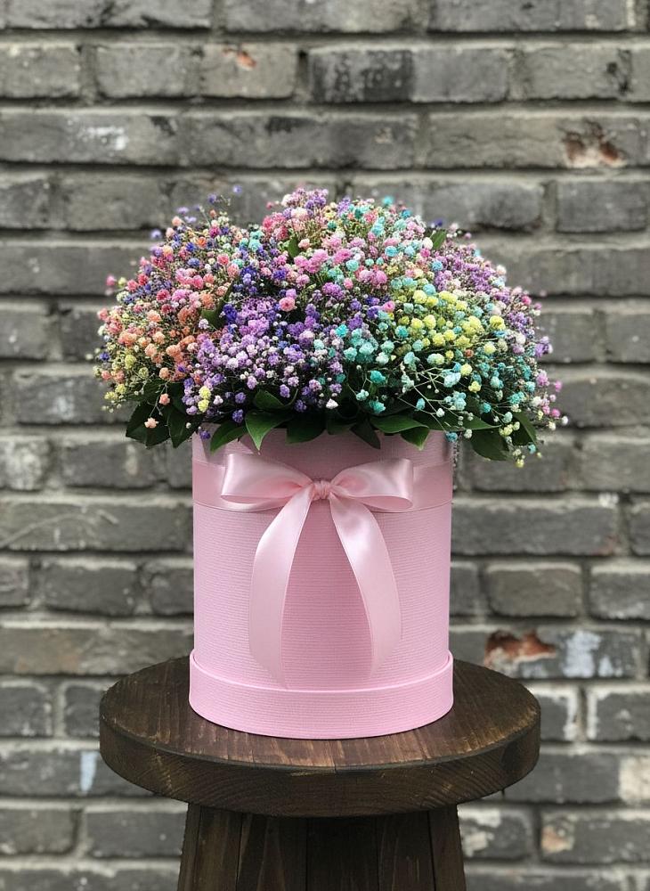 Цветочная композиция из Гипсофила и Розы в шляпной коробке в Запорожской