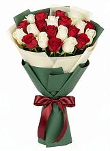 Букет Микс из красных и белых роз в Запорожской