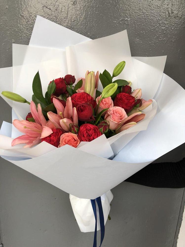 Букет цветов из: Лилии и Розы в Запорожской