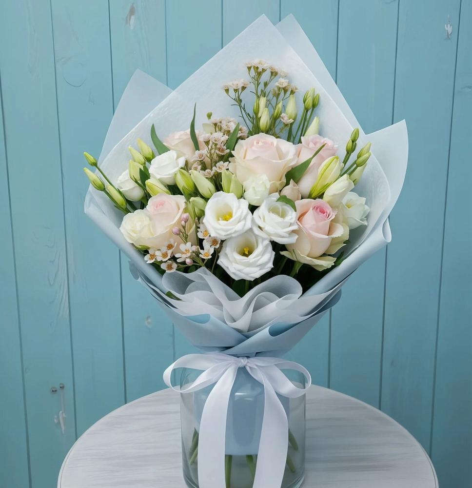 Букет цветов из: Розы и Лизиантусы в Запорожской