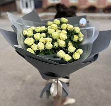 Букет Белые кустовые розы Солинеро в Запорожской