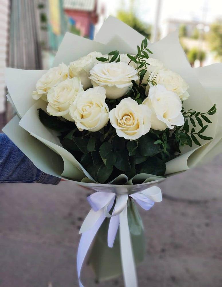 Букет Белые розы Проуд в Запорожской