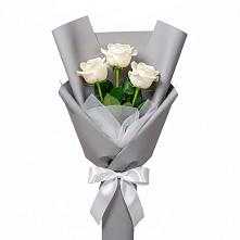 Букет 3 белые розы в Запорожской