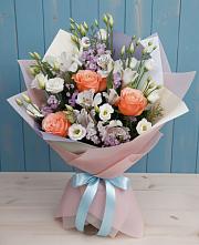 Букет цветов из:  Лизиантусы, Розы, Альстромерии и Гипсофила в Запорожской