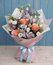 Букет цветов из:  Лизиантусы, Розы, Альстромерии и Гипсофила в Запорожской