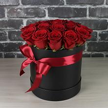 Цветочная композиция из Розы в шляпной коробке в Запорожской