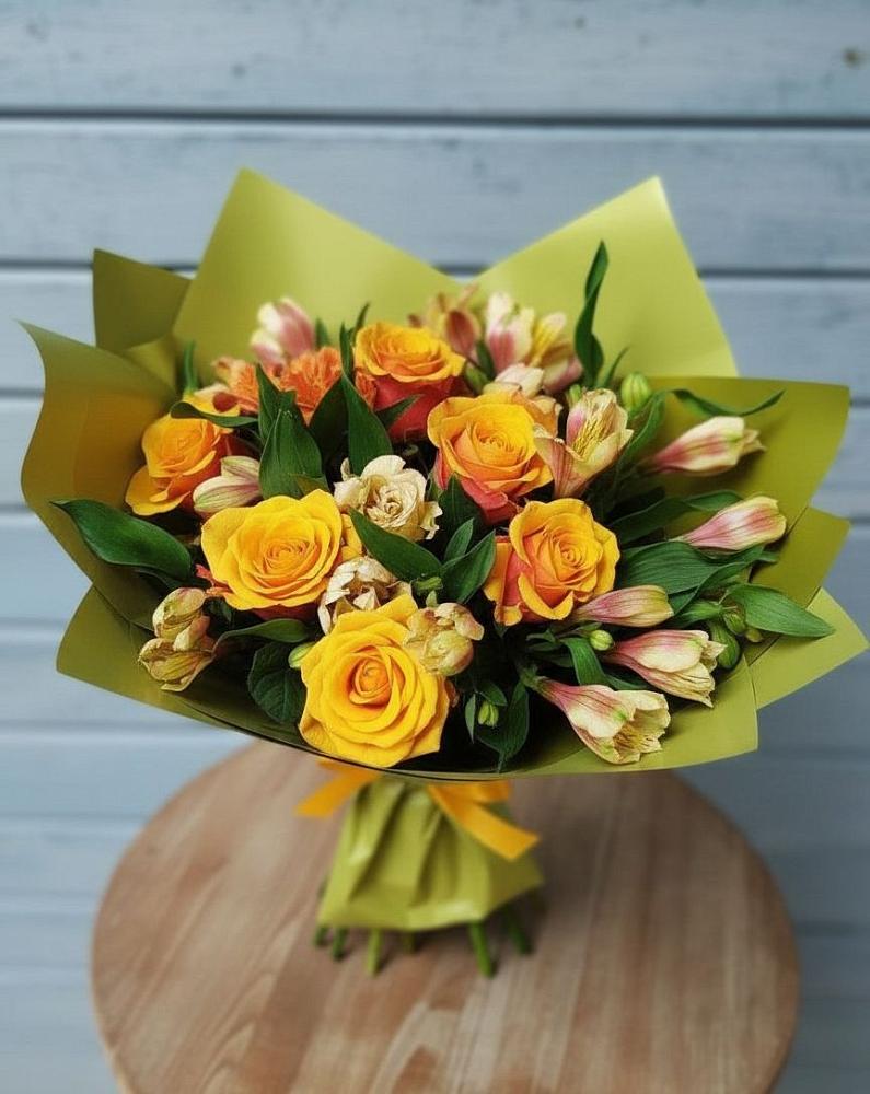 Букет цветов из: Альстромерии и Розы в Запорожской