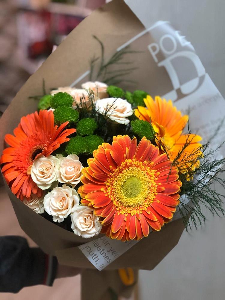 Букет цветов из: Герберы, Хризантемы и Розы в Запорожской
