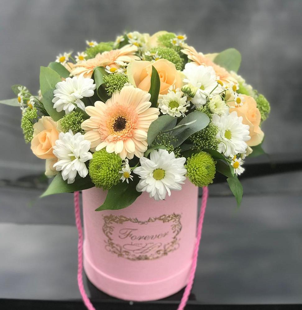 Цветочная композиция из Розы, Герберы и Хризантемы в шляпной коробке в Запорожской