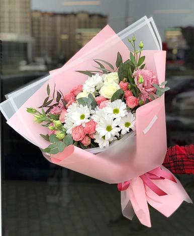 Букет цветов из: Розы, Лизиантусы и Хризантемы в Запорожской